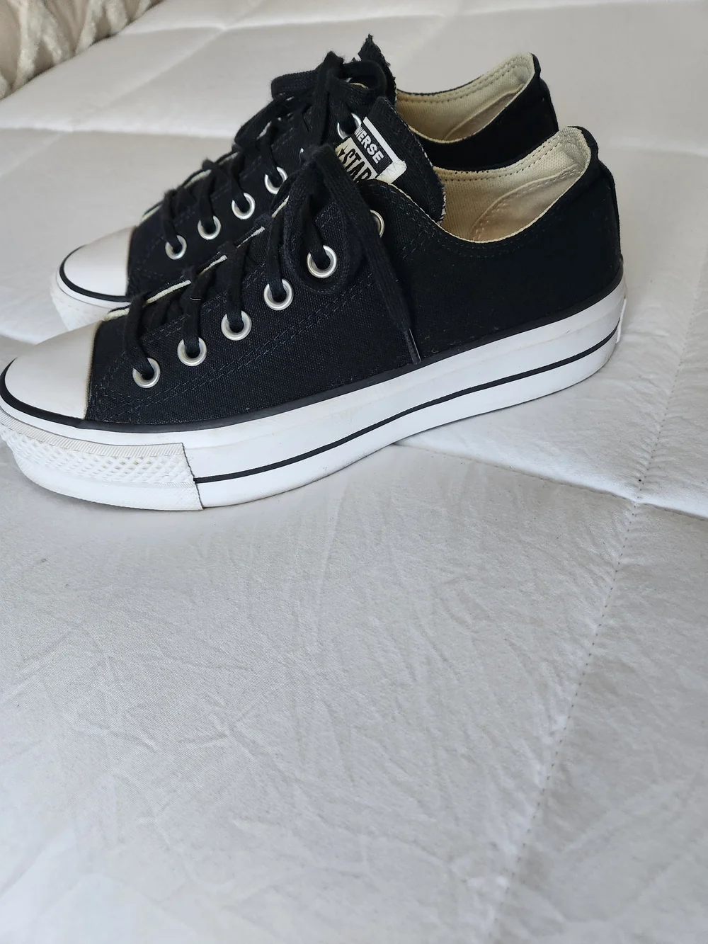 Converse Unisex Platform Sneakers Man 8 Woman 9 in Black and White - Picture 3 of 5